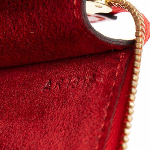 Louis Vuitton Vintage Epi Leather Pochette Accessoires - Picture 6 of 12